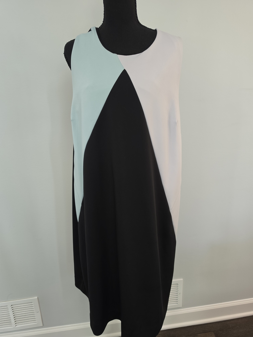 Alfani Black, White & Mint Colorblock Sleeveless Shift Dress